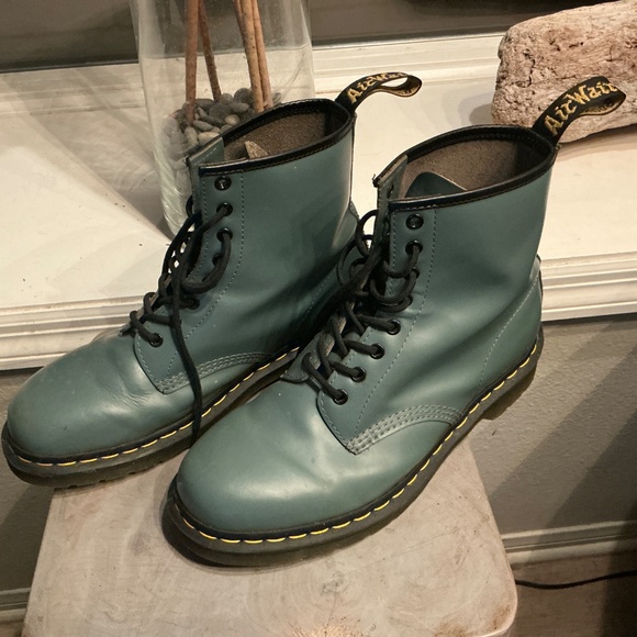 Dr Marten boots - Picture 2 of 3